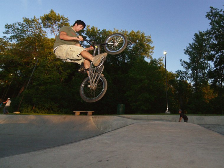 20060618_MoundSkate_104.jpgw759h570